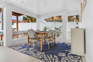 Madison Court: Pool, Spa & Walk to the Beach! - Fort Myers Beach - 2