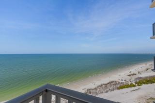Panoramic Gulf Views: Beachfront Condo, Pool - Fort Myers Beach - 1