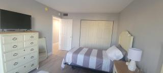 Dolphin Way: Renovated Beach Condo w/ Gulf Views - Bonita Springs - 4