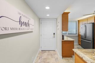 Bayfront Condo w/ Stunning Views & Steps to Beach - Fort Myers Beach - 3