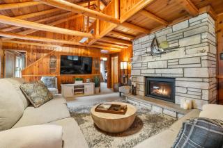 New, Hot Tub Lakefront Cottage on Clam Lake! - - 7