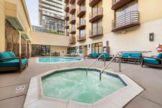 Best Western Plus Bayside Inn - San Diego - 2
