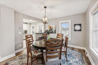 Orange Blossom House - Quaint Family Home 10 Minutes from Downtown MPLS - 4