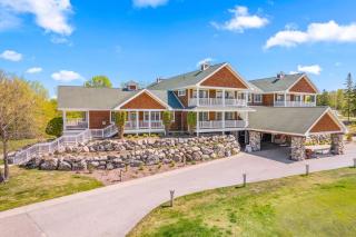 Unique, Personalized open living condo, Golf, SKi, near Shanty Creek, WIFI - Bellaire - 9