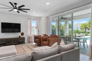 Stylish 10 Bdrm Villa with Galactic Themed Room in Encore - Orlando - 1