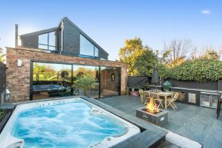 Nutkin Barn - Contemporary home in West Sussex - Chichester - 0