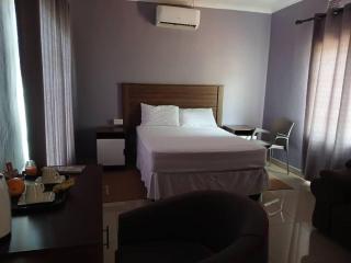 Aacron Hills Guesthouse - Kasane - 3