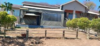 Aacron Hills Guesthouse - Kasane - 1