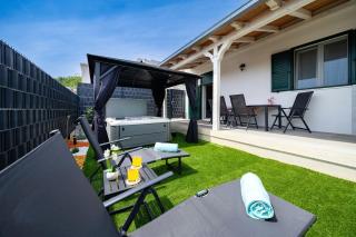 House Cute house with jacuzzi - Dugi Rat - 9