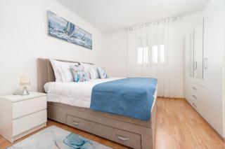 House Cute house with jacuzzi - Dugi Rat - 3