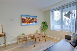 Prime Location! 2BR Apartment in Crystal City - 1