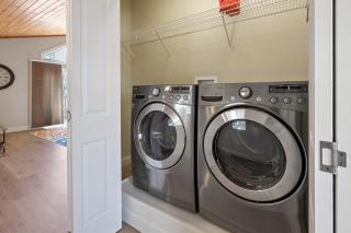 Upper Deck by Simple Life Rentals - Sturgeon Bay - 2