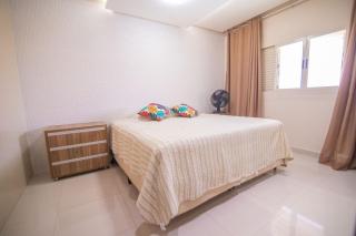 Casa c/4 quartos e Piscina - Excelente localização - Caldas Novas - 2