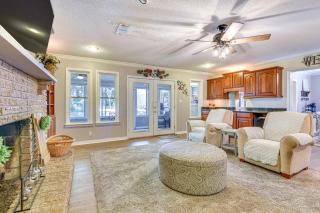 Spacious Home with Hot Tub in Fort Walton Beach! - Fort Walton Beach - 5