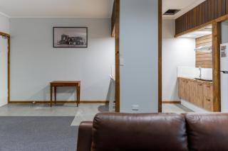 Mount Mee Country Lodge - Mount Mee - 4