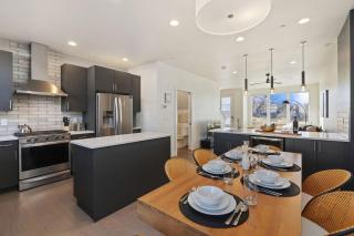 Mountain View Home with King Beds and Rooftop Deck - 2