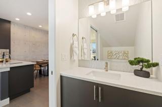 Mountain View Home with King Beds and Rooftop Deck - 1