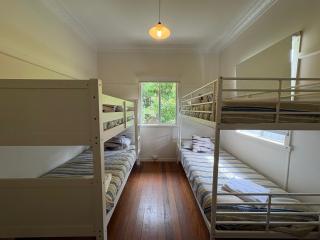 Kings Beach Cottage - Caloundra - 1