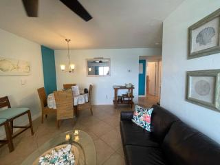 Penthouse 2BED2BATH with ocean view & Parking - LaPlaya - Hollywood - 3