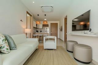 Nuevo, Lujoso y Exclusivo Vista a la Laguna 3BR - 6
