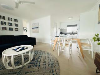 2-Bedroom Charm near Mater Hospital Pimlico - Aitkenvale - 4