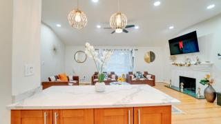Gorgeous 5BR & 3BA Spacious Home 2 minutes from MGM - Oxon Hill - 3
