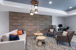 Candlewood Suites McPherson by IHG - 1