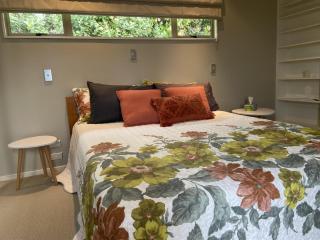 Close motorway, free breakfast, Fabulous views, selfcontained - Auckland - 8
