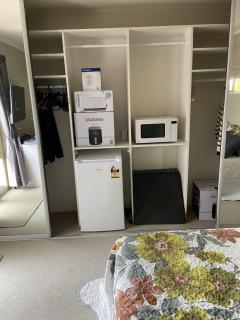 Close motorway, free breakfast, Fabulous views, selfcontained - Auckland - 3