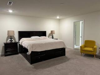 Cozy Modern Lakeview Home -Pool Table, Lake Access - Indianápolis - 9
