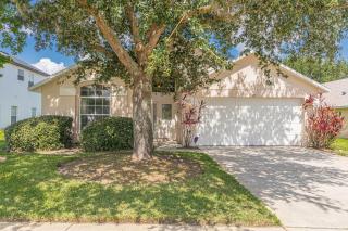 Simba's Lake House - Orlando - 7