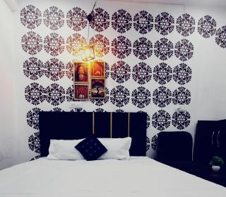 ICONIC RETREAT by ATULYAM STAYS - Prayagraj - 4