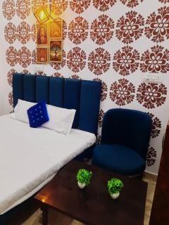 ICONIC RETREAT by ATULYAM STAYS - Prayagraj - 8