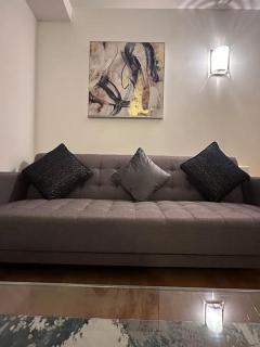 Modern 2-Bedroom Apartment in Sheffield City Centre with Balcony, 2 Bathrooms & 4K Smart TV - Sleeps 6 - Sheffield - 8