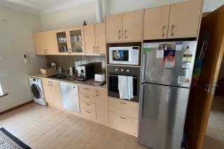 Croydon Beautiful entire top floor 200sqm - - 7
