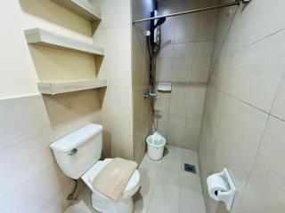 City Center 1-bedroom with balcony and washer - 4