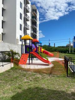 Hermoso APARTAMENTO EN RICAURTE-BAHIA SOLERO - 2