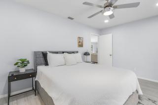 Sleek Cape Coral Vacation Rental with Private Pool - Cape Coral - 1