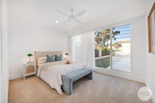 Modern Beach Haven with Hot tub and Sauna - 2