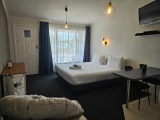 Frimley Lodge Motel - Hastings - 3