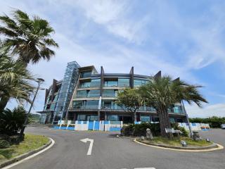 Hotel Scarboro Jeju - Seogwipo - 2