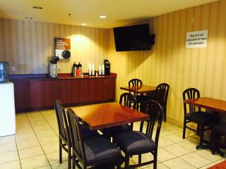 Americas Best Value Inn & Suites Brunswick - Brunswick - 5