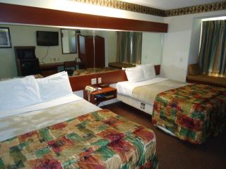 Americas Best Value Inn & Suites Brunswick - Brunswick - 1