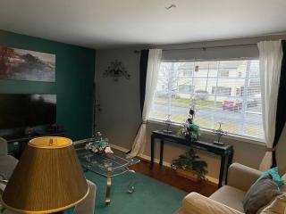 Cozy Home 5 Mins From I95 Train Beach Shopping - 2