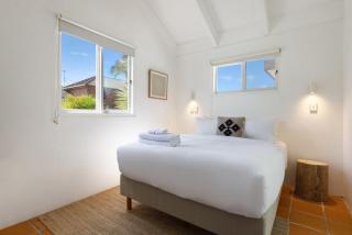 Apollo House and Studio - 3