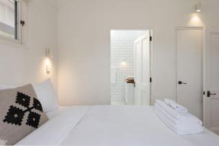 Apollo House and Studio - 2