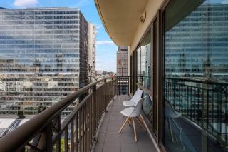 Modern Nomads Central Melbourne Spacious 2BR City Skyline Views - 2