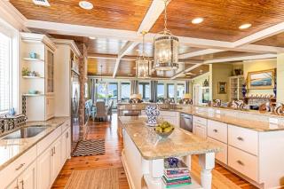 Tenth Street Retreat - Tybee Island - 1