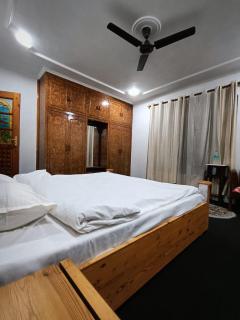 Serene by Juniper Resorts - Srinagar - 5