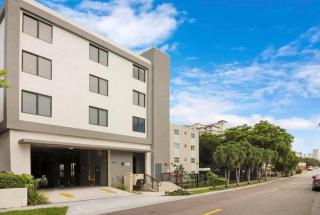 King Bed brand new Oasis minutes to Brickell - Miami - 2